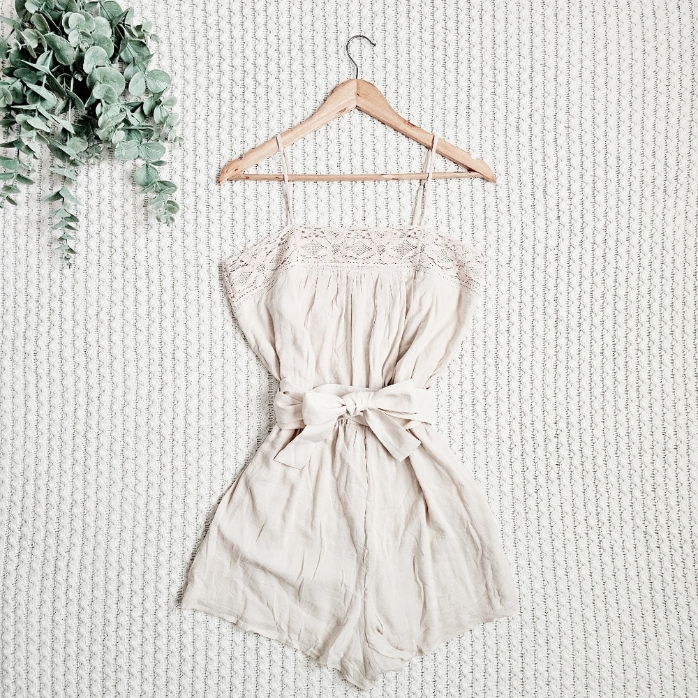 Spell & The Gypsy Harmony Romper Neutral Porcelain Lace Trim Cinch Waist M NEW